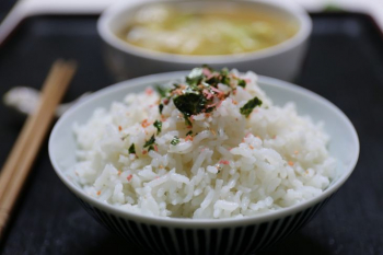 Auf welchem ​​​​Feuer soll Reis gekocht werden: eine Funktion, von der Hausfrauen nichts wissen