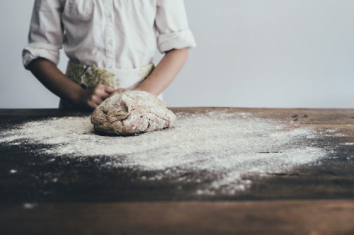 Wie man Kuchen kocht, die nicht altbacken werden: Großmutters Trick