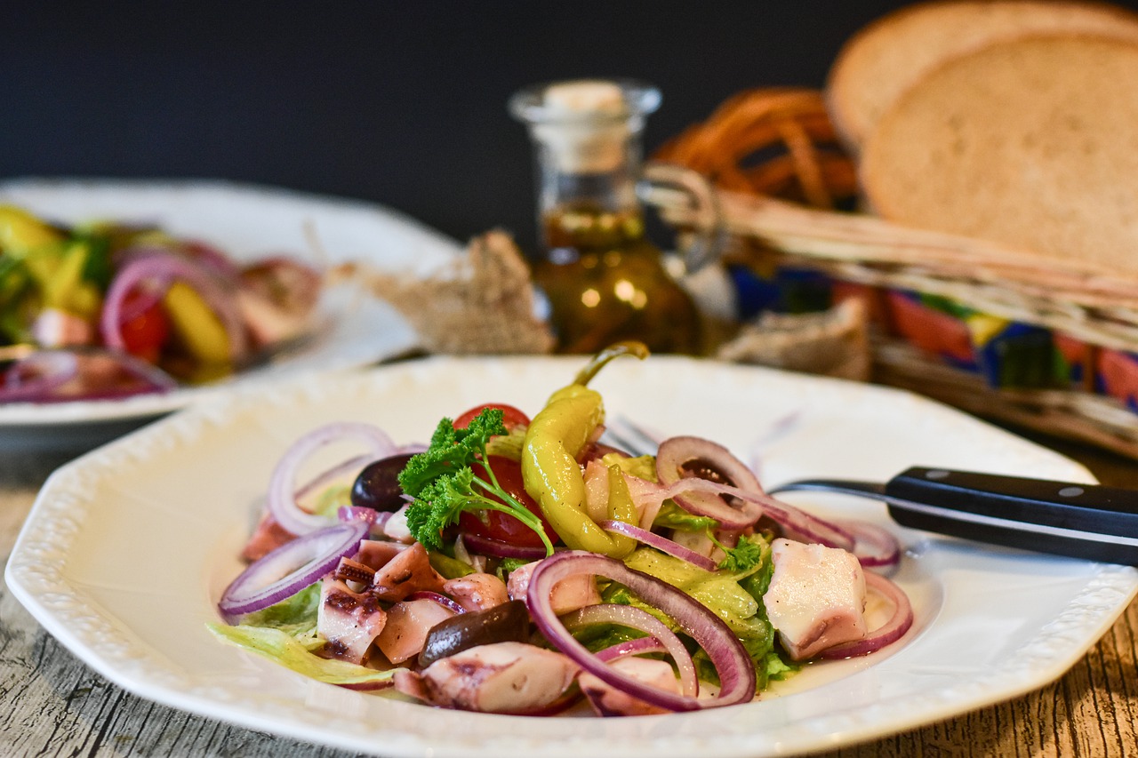 Tintenfischsalat mit Zwiebeldressing – Russisch kochen