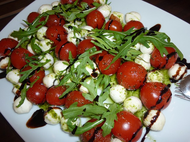 Mozzarella-Rucola-Salat